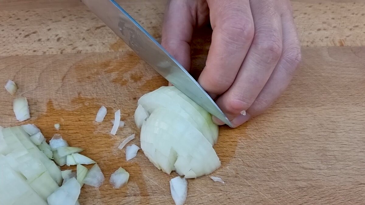 Курица рецепты дзен. Подлива из куриных бедрышек. Кухня наизнанку блюда из курицы. Кофта из курицы. Дамлама из курицы.