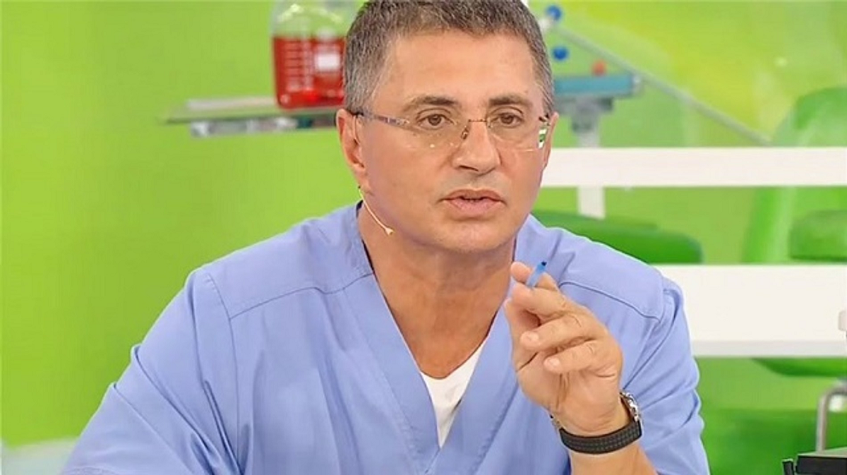 стих пусть меня научат. инженер ставший врачом. инженер ставший врачом. инженер химик. химики в лаборатории.