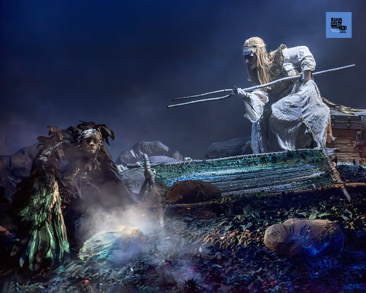 Сериалы нетфликс 2022. Вторжение: битва за рай фильм 2010. Мистика подростки. Мистика подростки. Затопленный город сериал 2020.