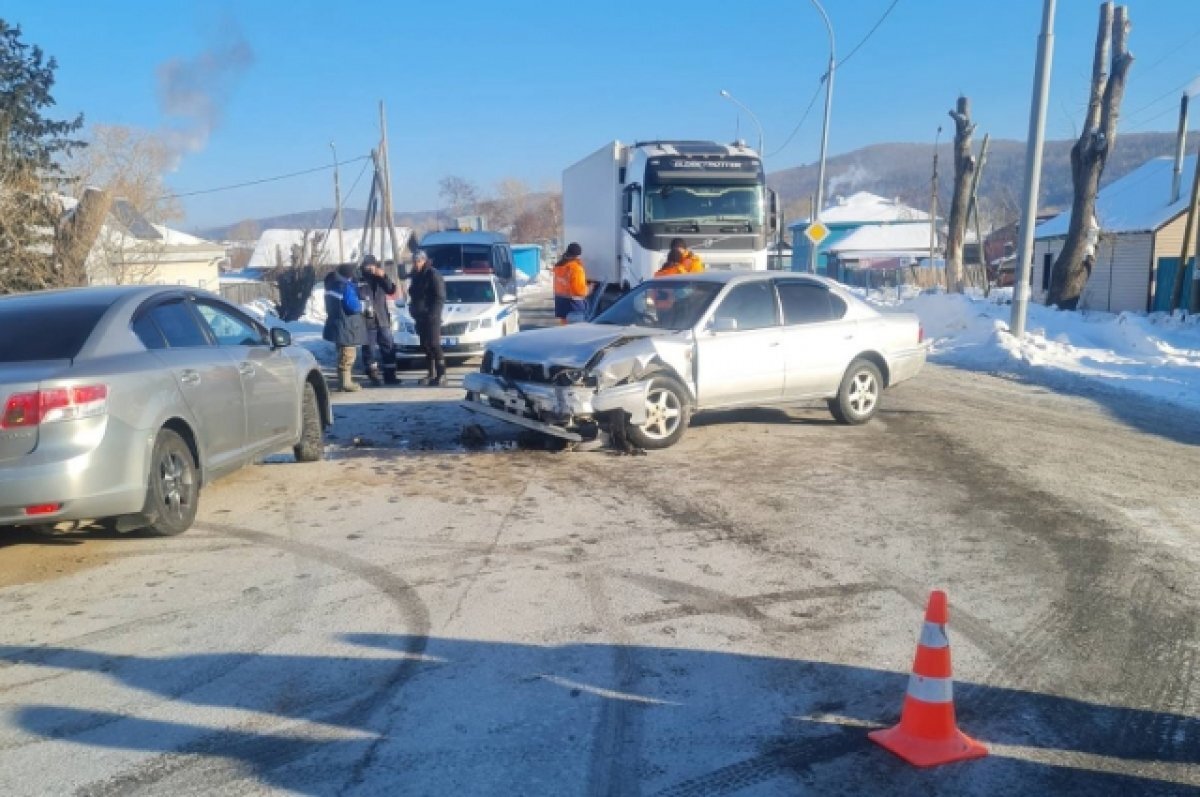 Мужчина попал в ДТП в Бурятии и сломал колено | АиФ-Бурятия | Дзен