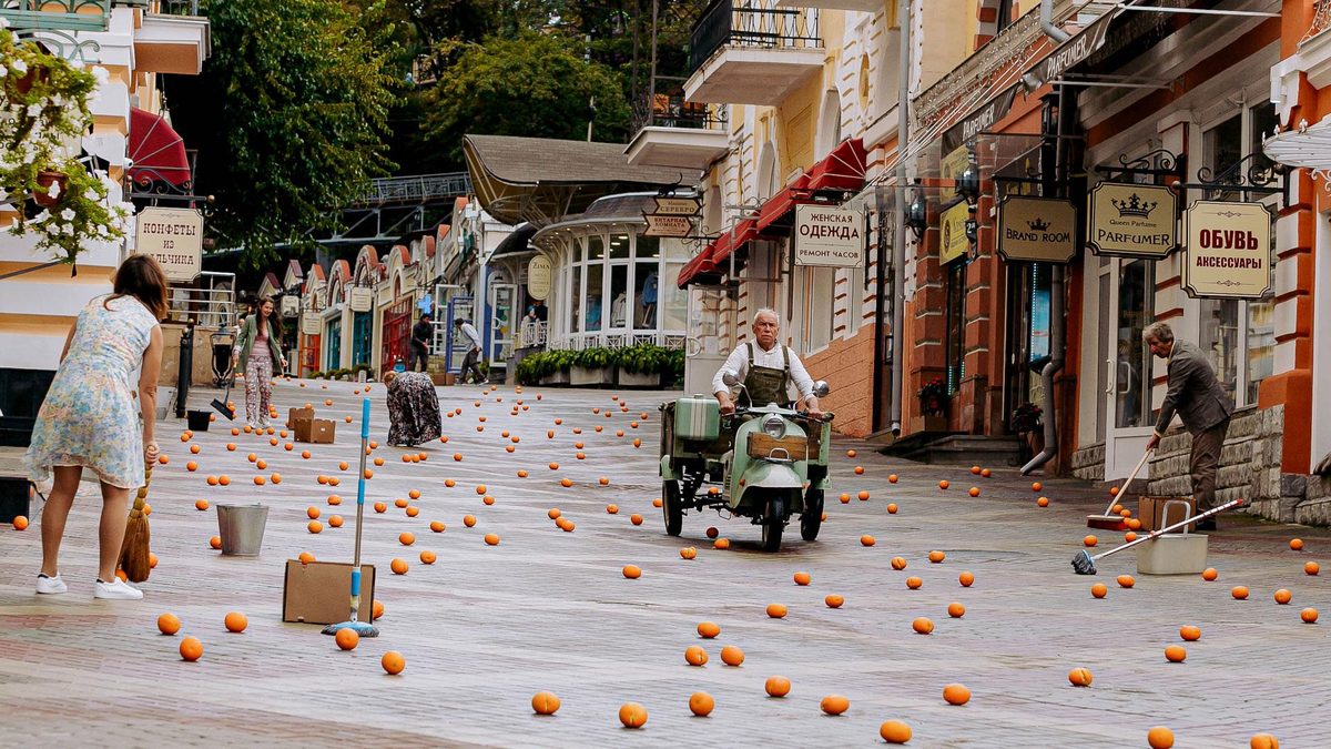 всем нам хочется порой вернуться в детство, когда волшебство было обычным явлением...