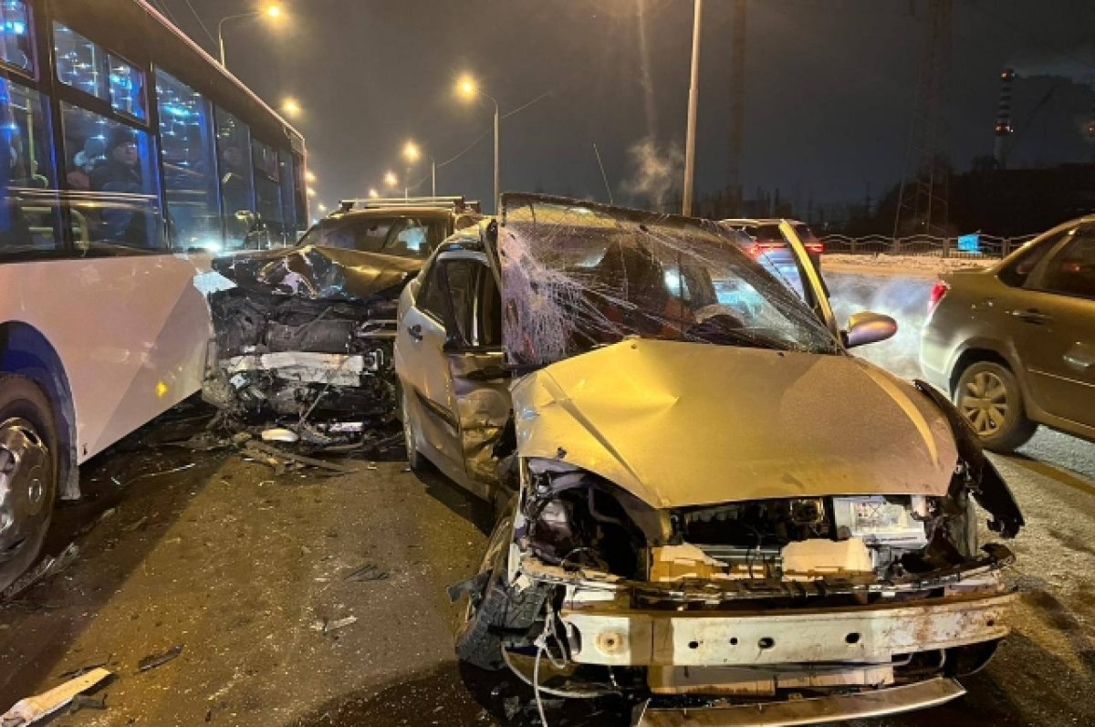    ДТП с участием четырех автомобилей произошло в Томске