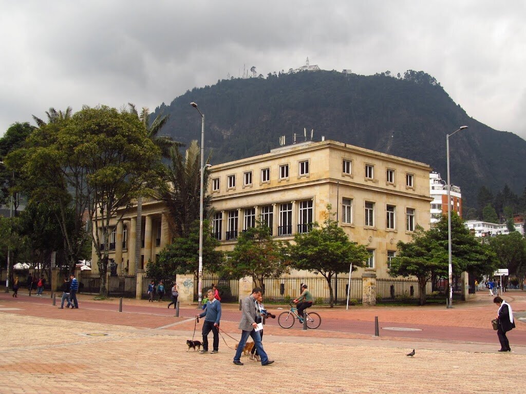 Чем же так хороша и приятна Богота? Всё дело в том, что в программе развития города очень много удивляется уюту городской среде.-1-2