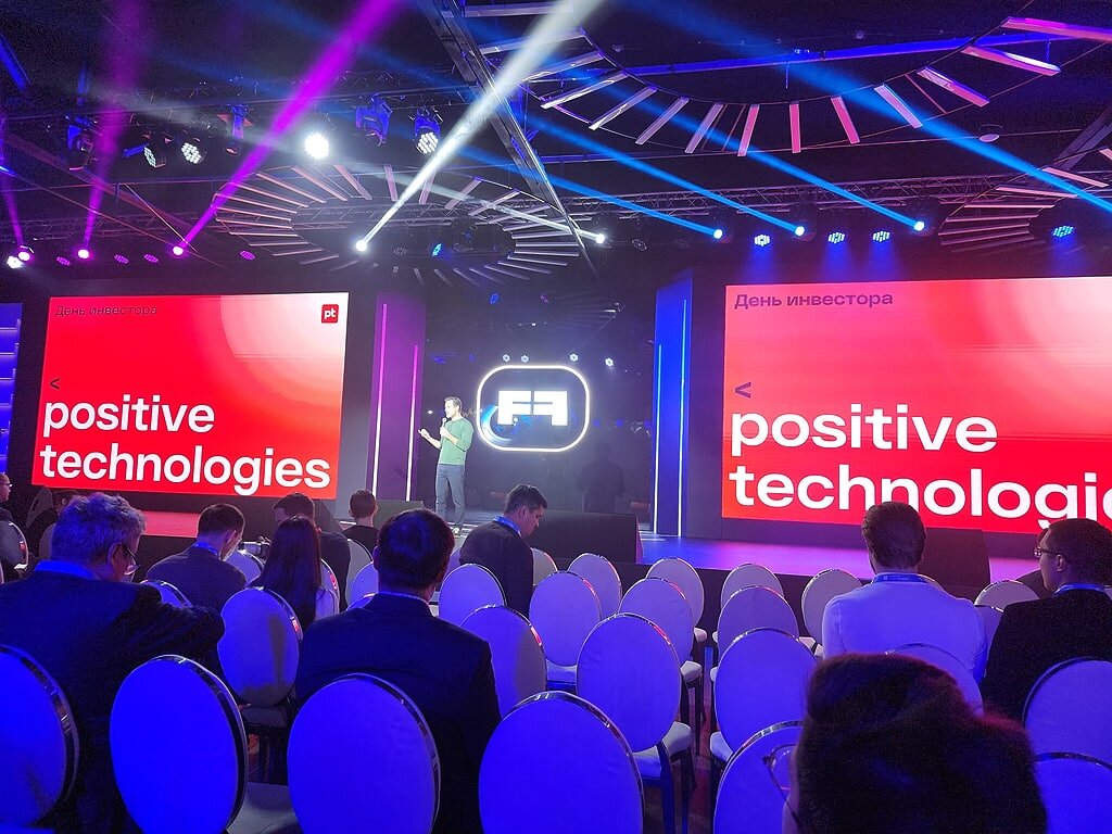 Positive technology сайт. День инвестора positive Technologies. Позитив Технолоджис. Positive Technologies логотип. Positive Technologies мероприятие.