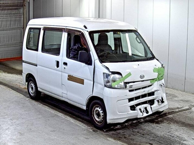 битые японские авто. кладбище автомобилей в арабских эмиратах. битье авто аукционы японии. дром владивосток битье. тау аукцион битых машин в японии.