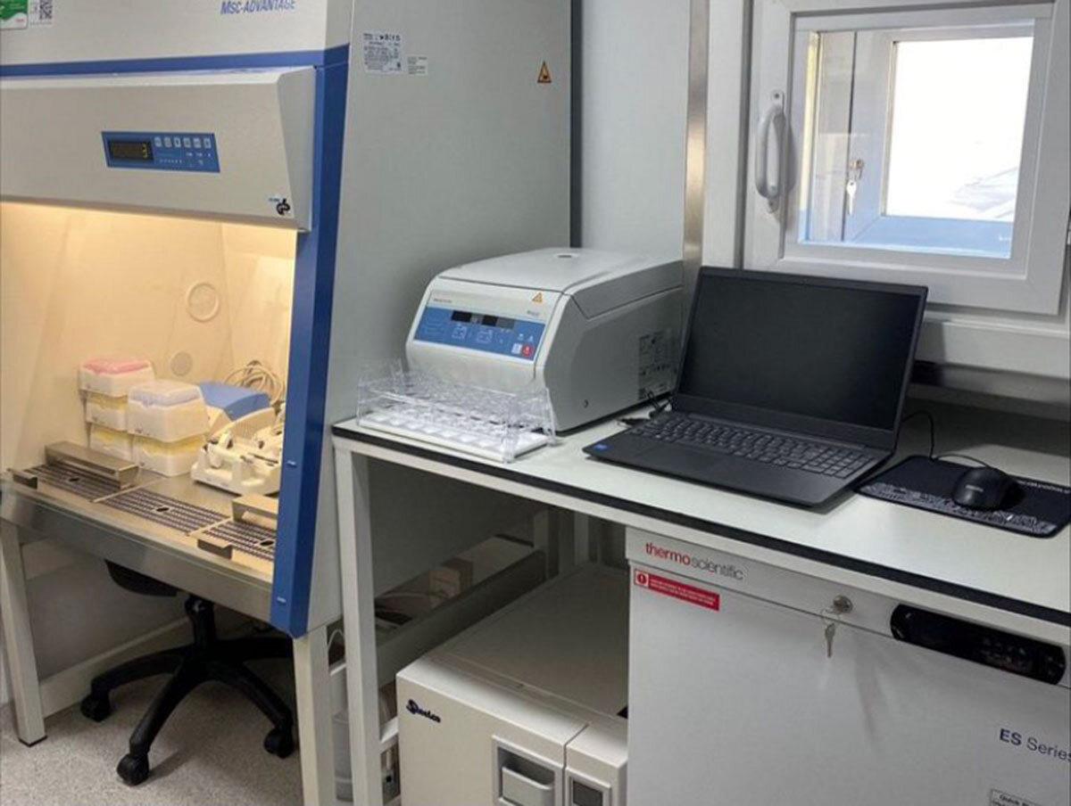 Hi 2211-02 стационарный ph-метр. Hi2003-02 цифровой кондуктометр серии edge. лабораторный штатив 5 назначений по химии. кондуктометр лабораторный для измерения электропроводности воды. и-160ми иономер лабораторный разъемы.