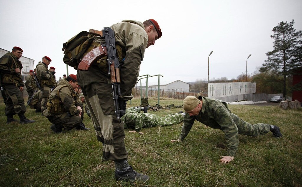 бывшие бойцы спецназа.