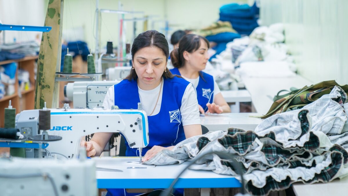    В Нижневартовске шьют спальники и носилки для нужд СВО