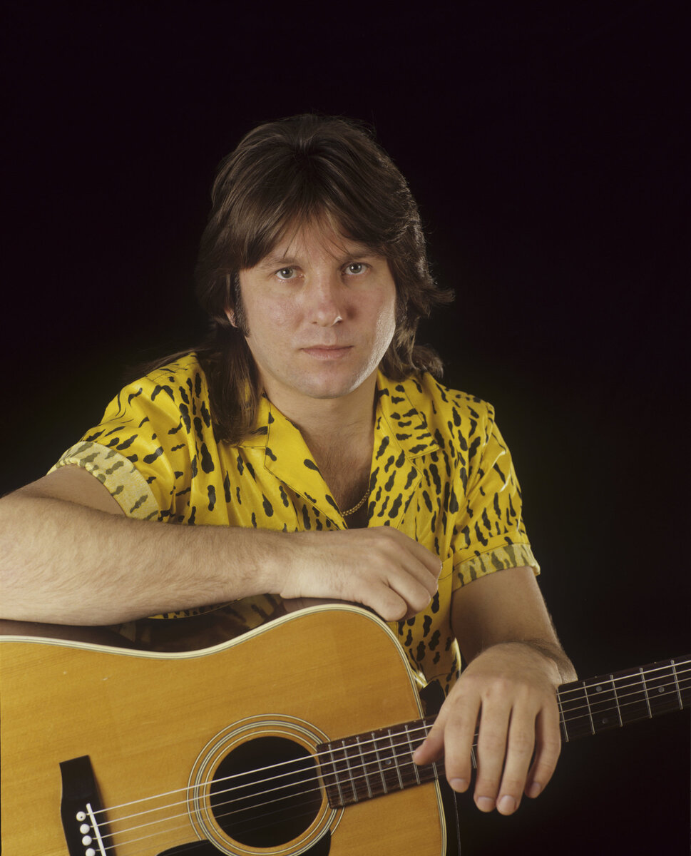 Юрий Лоза:хотел остаться холостым,а женился из-за квартирного вопроса.Как выгляд