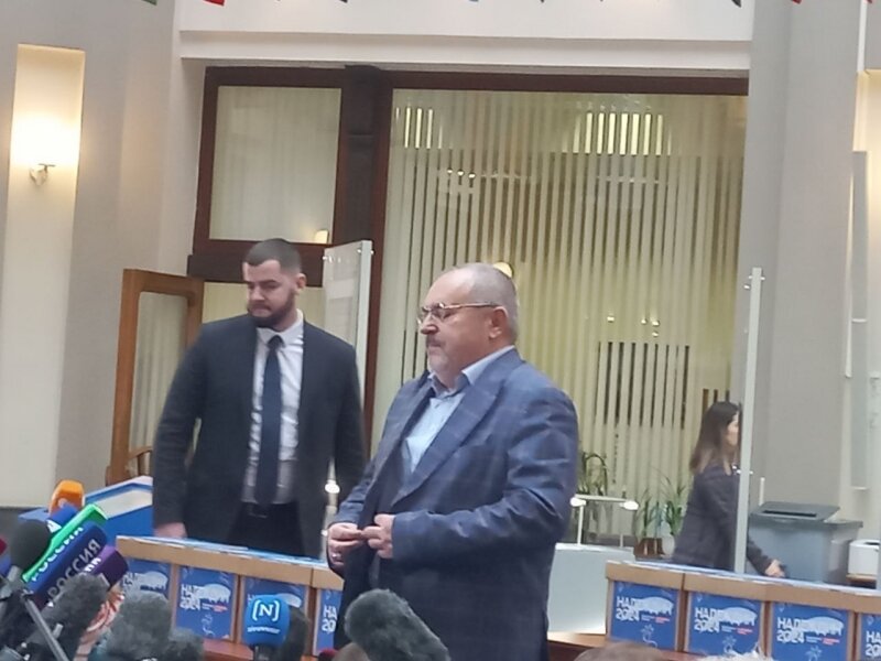 жириновский и надеждин у соловьева потасовка. заседание госдума рф 1993. надеждин подал подписи в цик. споры о россии у соловьева. госдума москва 2002.