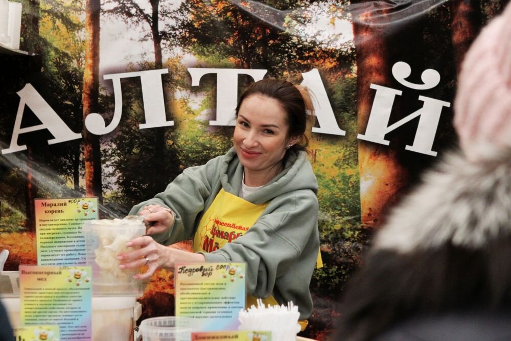 Пчеловоды считают, что вещи нужно называть своими именами, и только у пасечников должно быть монопольное право на использование таких терминов, как "мед" / Мария Девахина/ РИА Новости