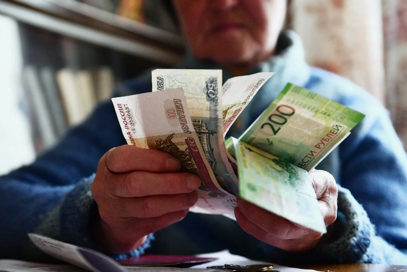 Изменения пенсии работающим пенсионерам