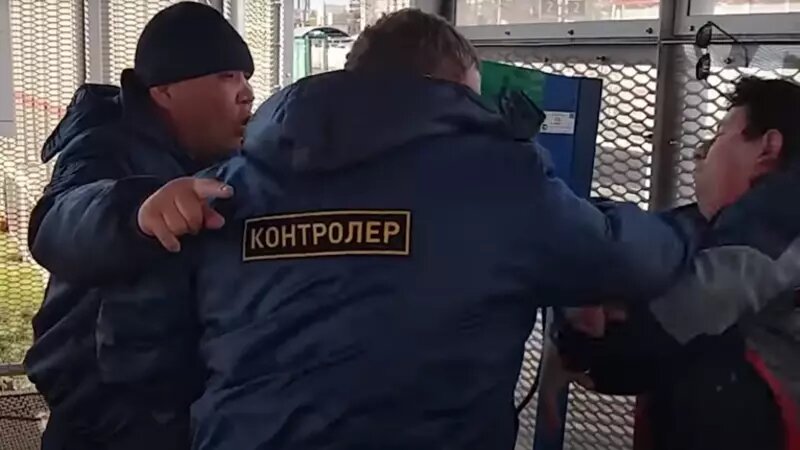 Гибдд инспектор по москве. Пеший инспектор московского парковочного пространства. Московский инспектор. Московский инспектор. Инспектор мади.