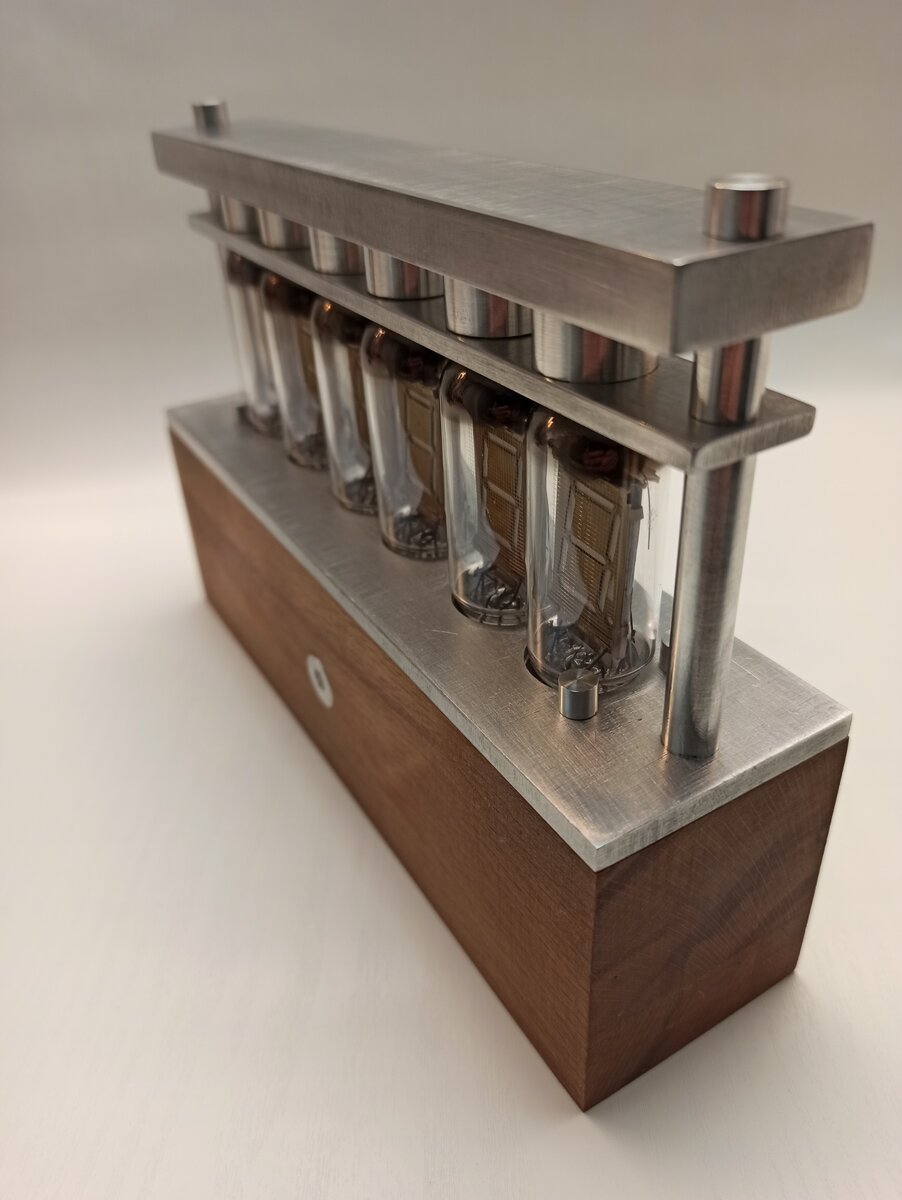 ин-14. часы на 4 лампах. газоразрядные индикаторы ин-4. лампы ин-14 даташит. газоразрядные индикаторы ив-12.