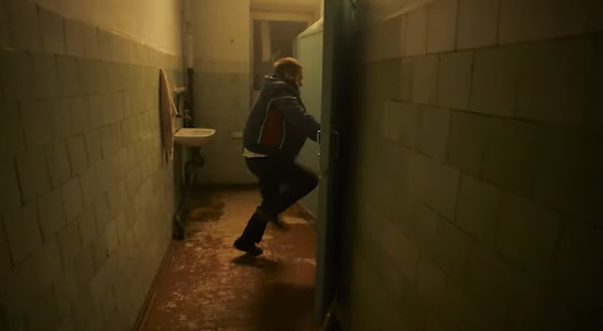 Gosling emma stone. Реакция райана гослинга на премию. Гиф ryan gosling. Райан гослинг на вручении. Платно мем gif гослинг.