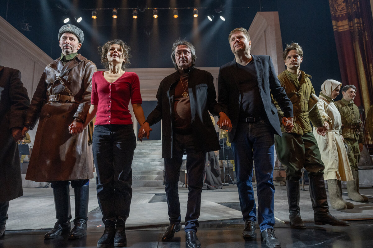 Diet week. Приглашение на йога ретрит. Три часа спустя. Third week. English week картинки.