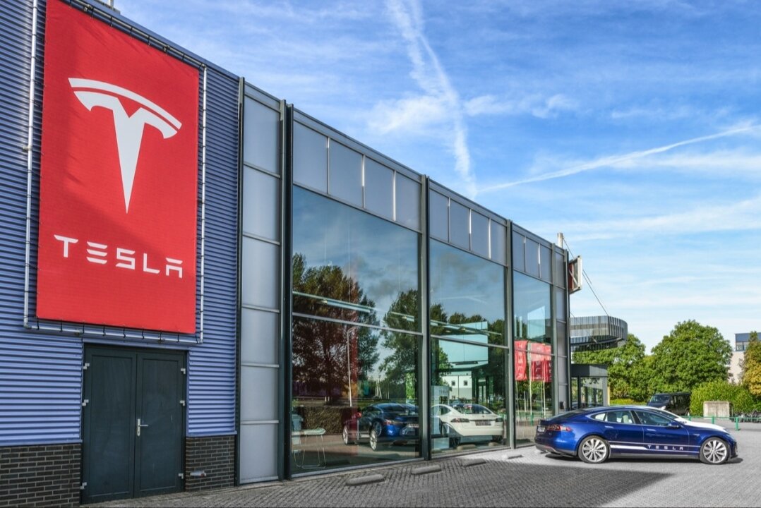    Акционеры Tesla срочно проголосуют о смене места регистрации и переезде компании
