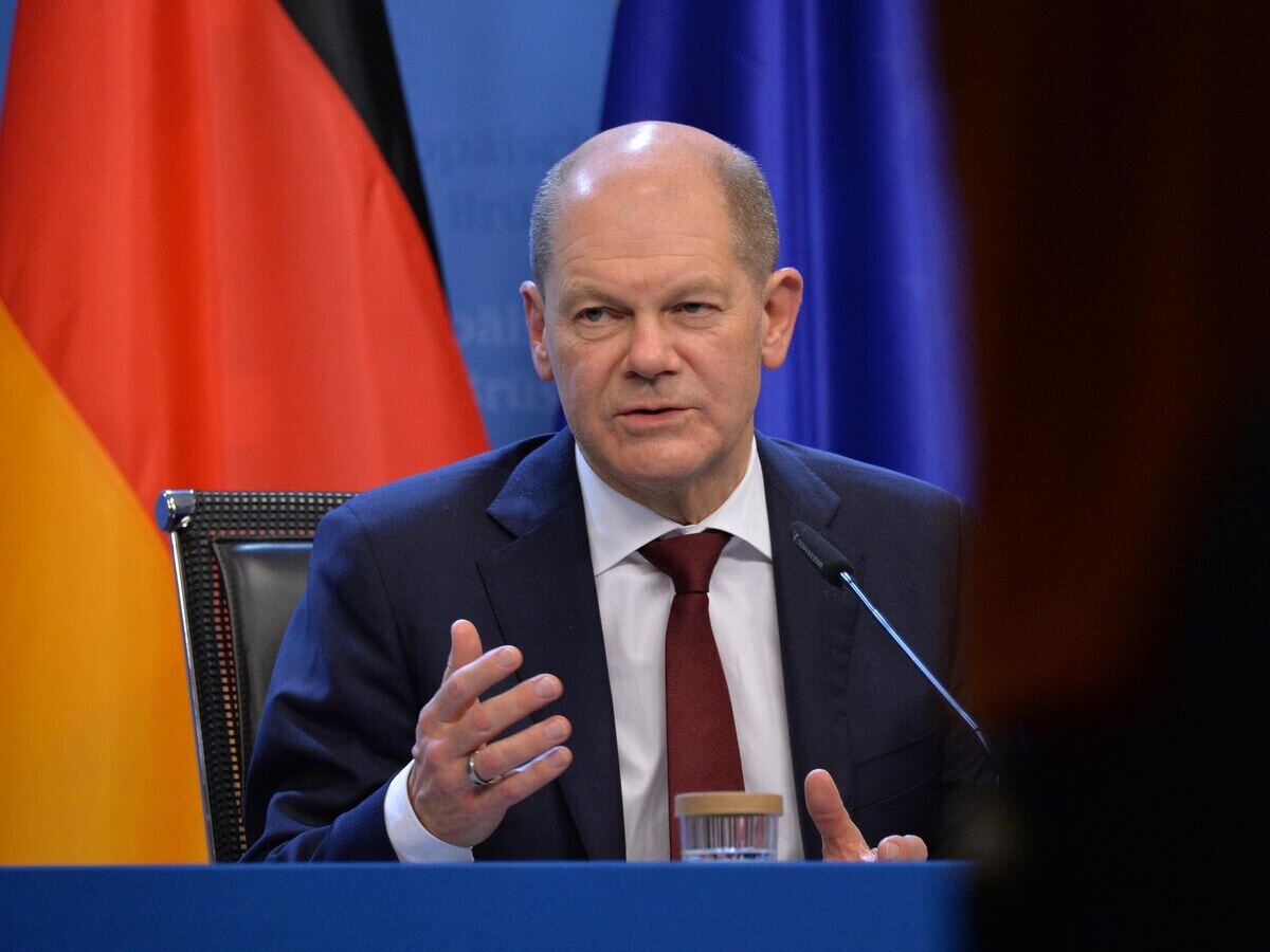 Шольц призвал ЕС "срочно" начать обсуждать новую военную помощь У...