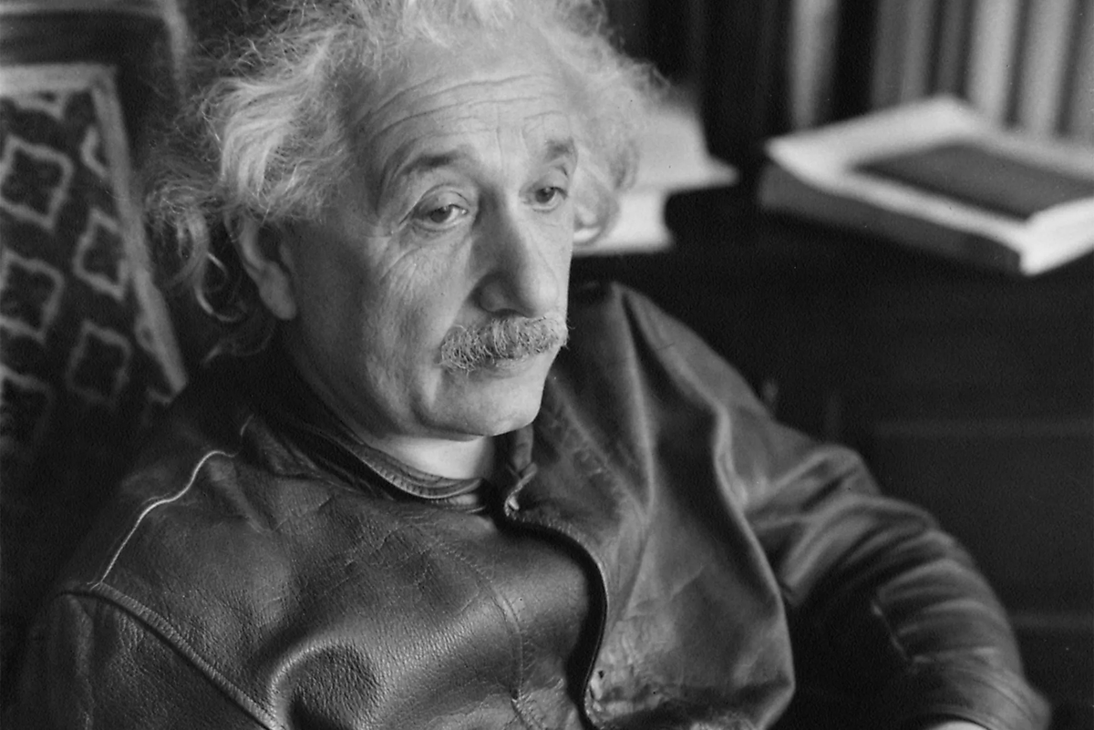 Город эйнштейна 4 буквы. Портрет Эйнштейна. Эйнштейн о жизни.