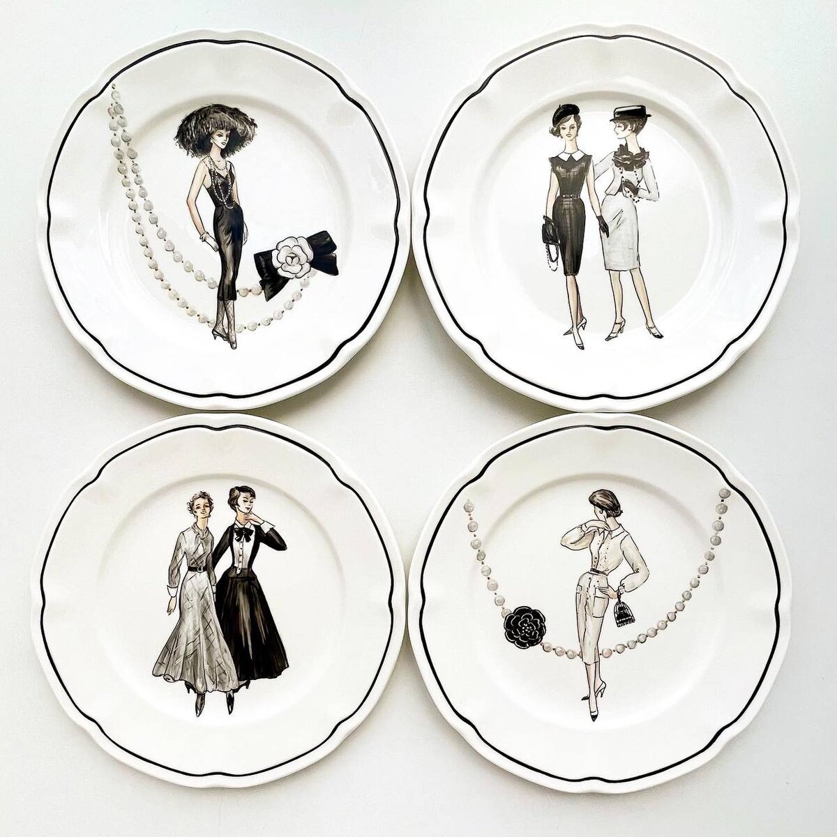 Ретро-модели и нити белого жемчуга, который обожала Шанель