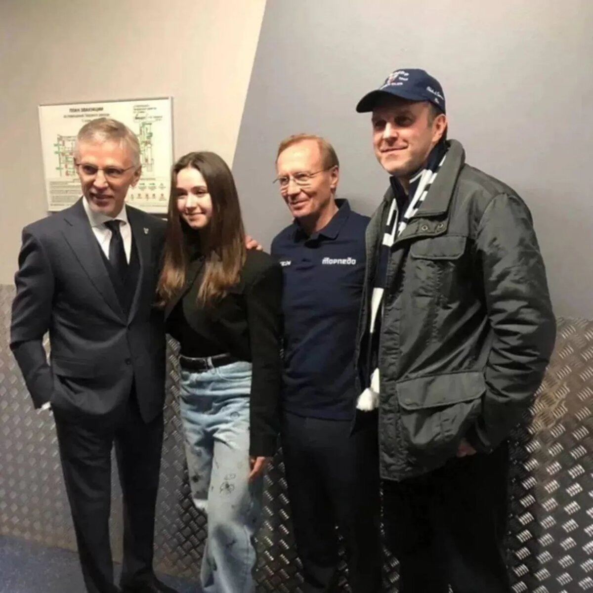 женщина в гневе. грубый выбрать. этикет между мужчиной и женщиной. Komflikt. конфликтный человек.