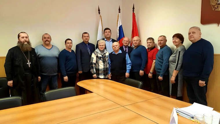 Составляющие имиджа руководителя организации. Формальные и неформальные социальные группы примеры. Характеристика формальной социальной группы. Формальные группы в организации создаются. Группа руководителя состоит из.