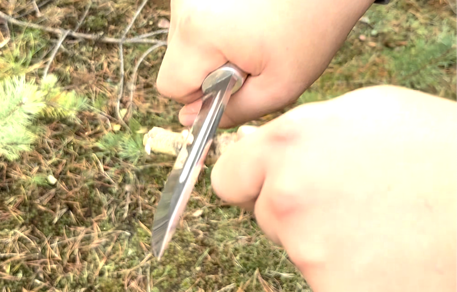 Нож обязательно нужно брать с собой в поход. 