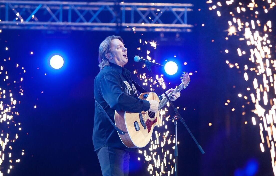 кто из известных был на вечеринке ивлевой. телеведущая настя ивлеева. кто из известных был на вечеринке ивлевой. пугачева у ивлеевой. пугачева на день рождения ивлеевой насти 2021.