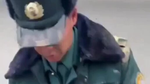 Увольнение работника. Сотрудник находился. Обучение в россии. Трудоустройство на работу. Сотрудник находился.