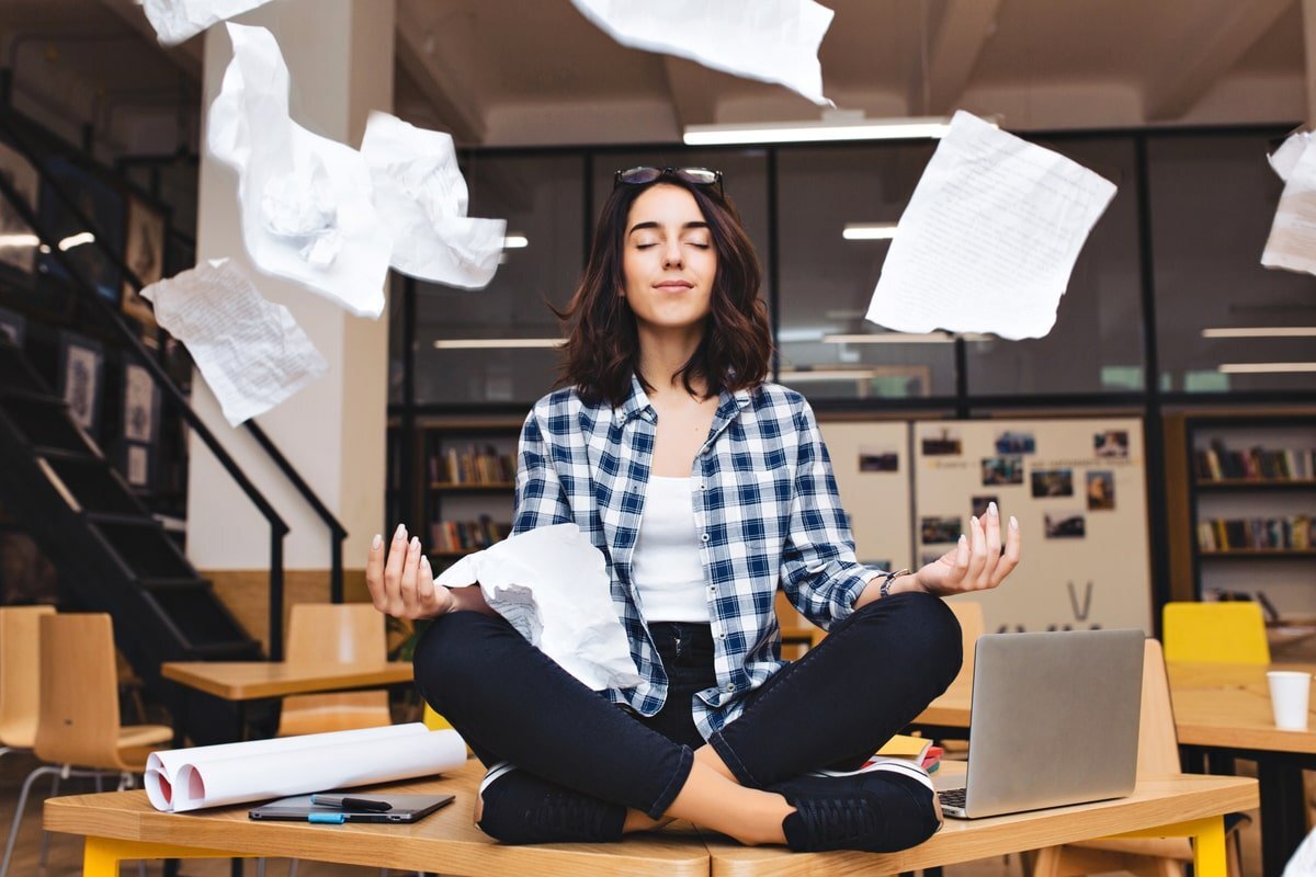 Я тебя услышал мем. Ты меня бесишь мем. Бесишь. Ты бесишь. Бесит юмор.