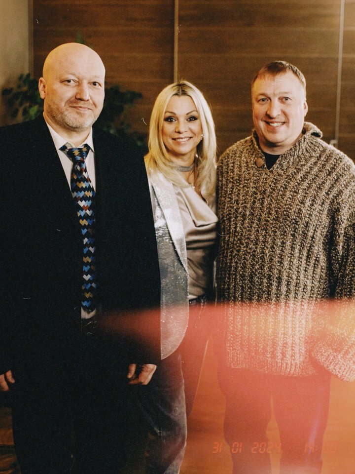 Два холма певица. Пелагея невзорова 2 холма. Лина ли два холма. Lina lee два холма. Два холма елена зоевна.