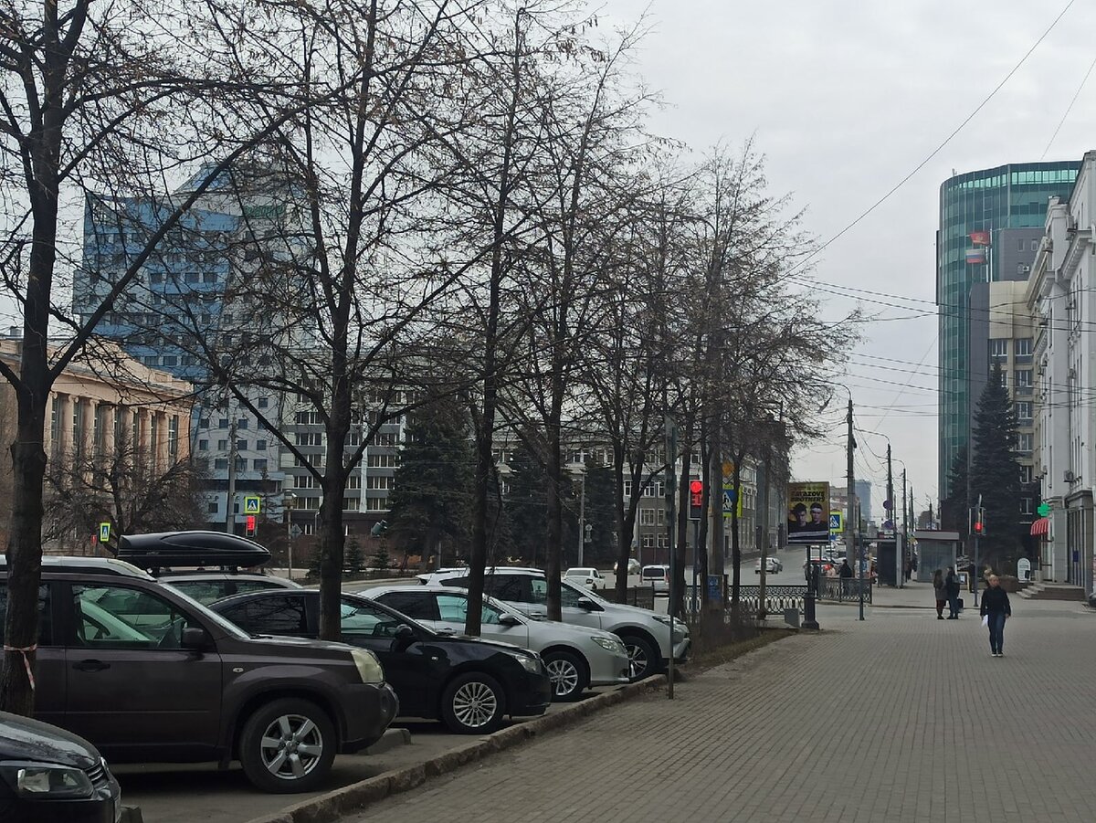 Ради преимущества общественного транспорта в центре Челябинска ликвидируют все парковочные карманы, чему не обрадуются Что на это скажут автомобилисты? Фото: Царьград.