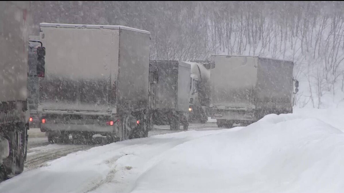    На трассе М-5 в Башкирии временно закрыли движение для большегрузов