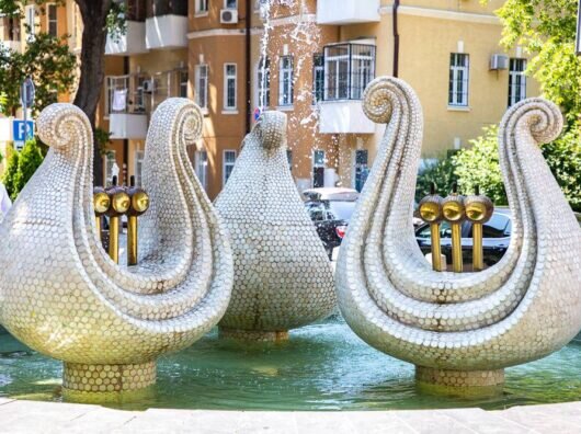    фонтан Лиры // фото: telegram-канал главы администрации города Алексея Логвиненко