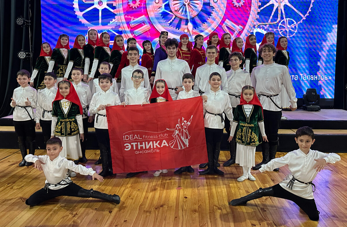 Трон зевса на горе олимп. Национальный парк олимп греция. Олимп вершина метакис. Олимп гора дворец зевса. Большая олимп.