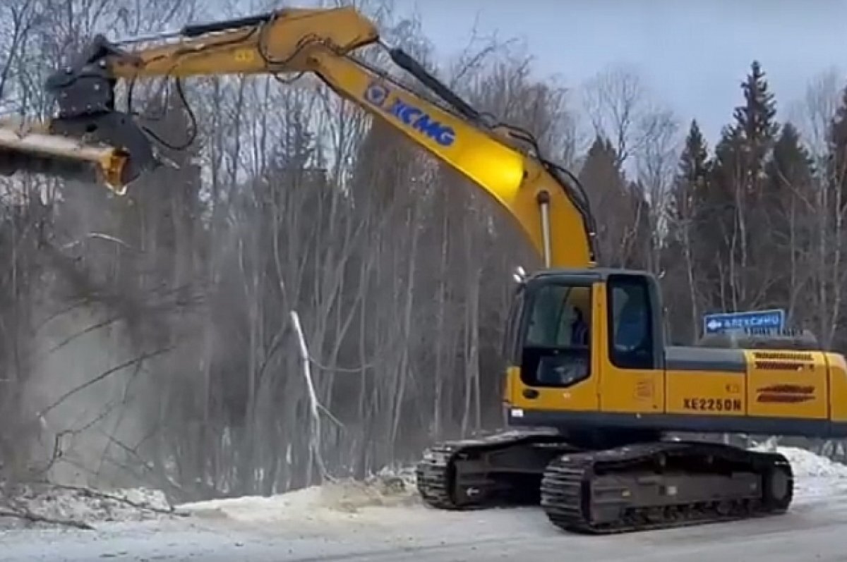    В Тверской области было расчищено 87 га полос отвода автодорог