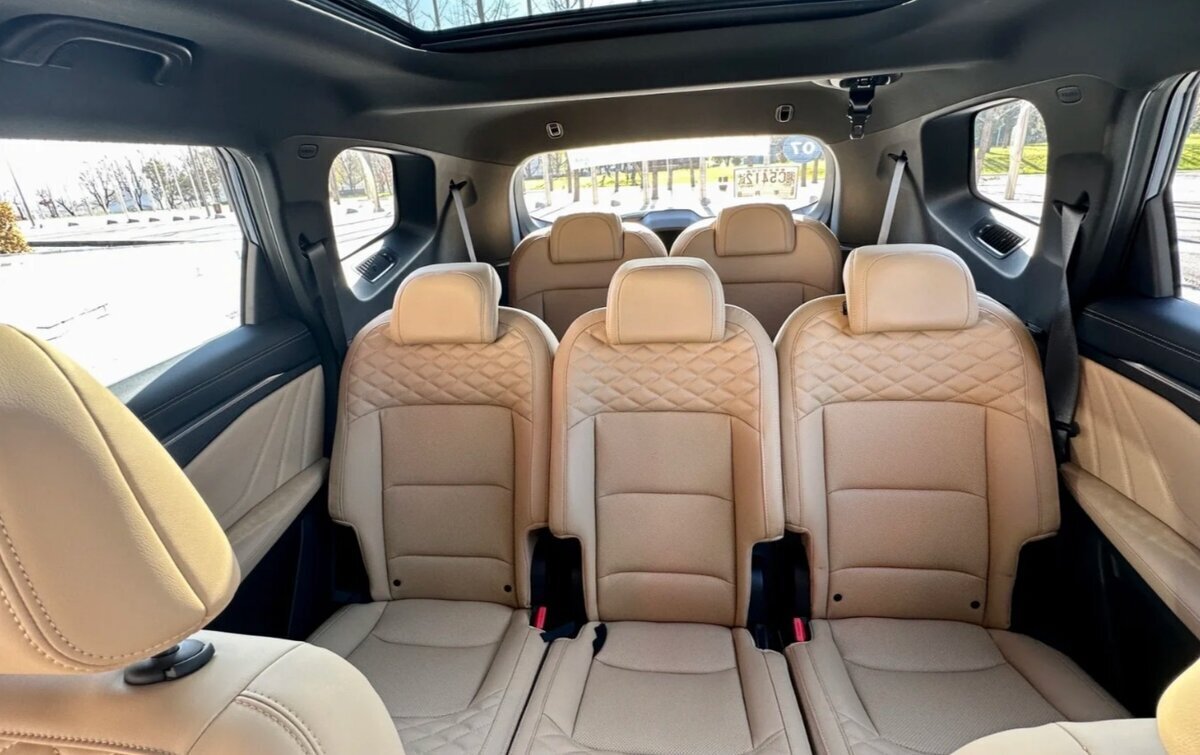 Geely официально представила в РФ свой самый большой кроссовер. Источник иллюстрации - auto.ru