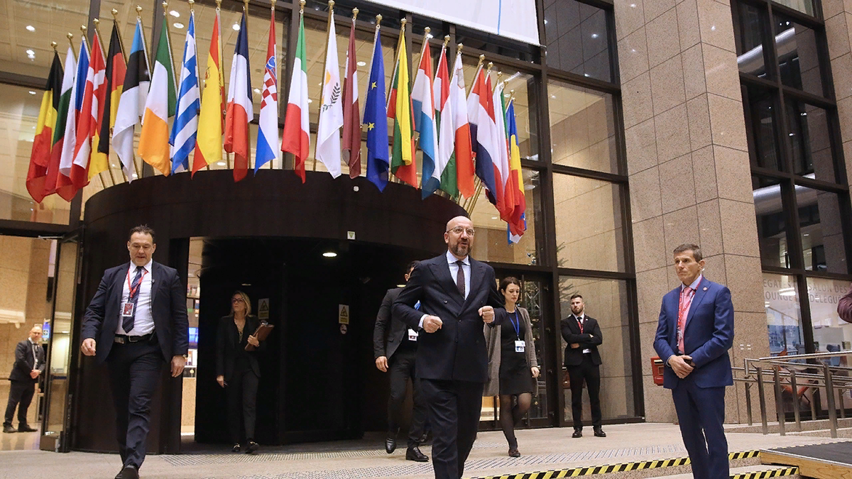 Программы по рен тв. Вчерашняя программа рен. Программа военная тайна. Расписание рен тв. Программа передач рен тв.