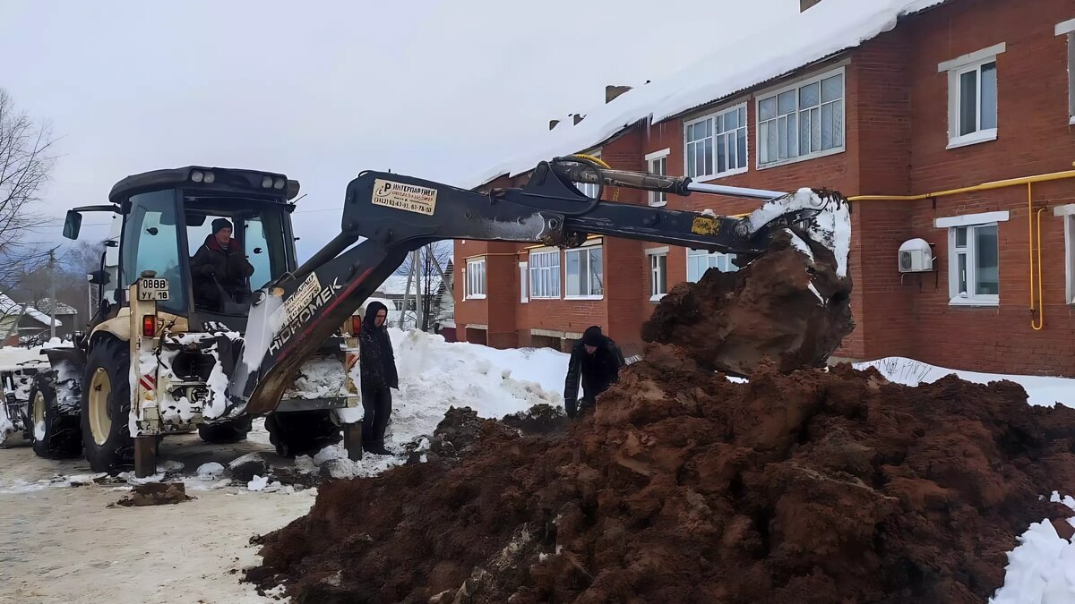     В поселке Яр в Удмуртии ликвидировали крупную аварию на водопроводе. Порыв водопровода там произошел в ночь 31 января.