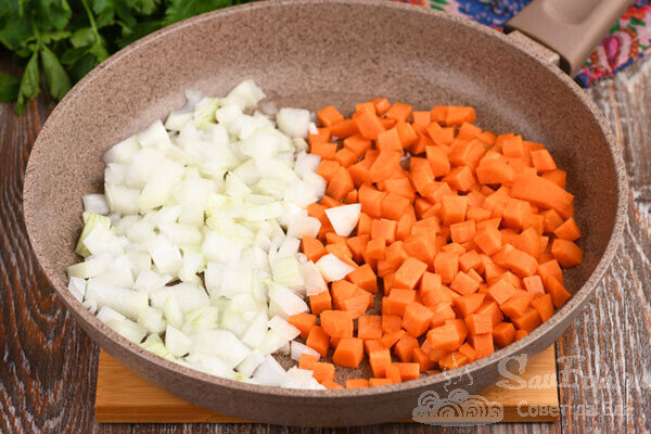 Винегрет из печеных овощей. Винегрет классический. Как быстро сварить овощи на винегрет. Как быстро сварить овощи на винегрет. Овощи для винегрета в духовке.