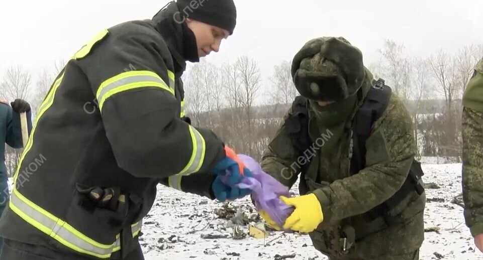 Ил 22 вкс. Ил 22. Ил-22 м11 википедия. Ил 22 вкс. Ил-22м11 75917.