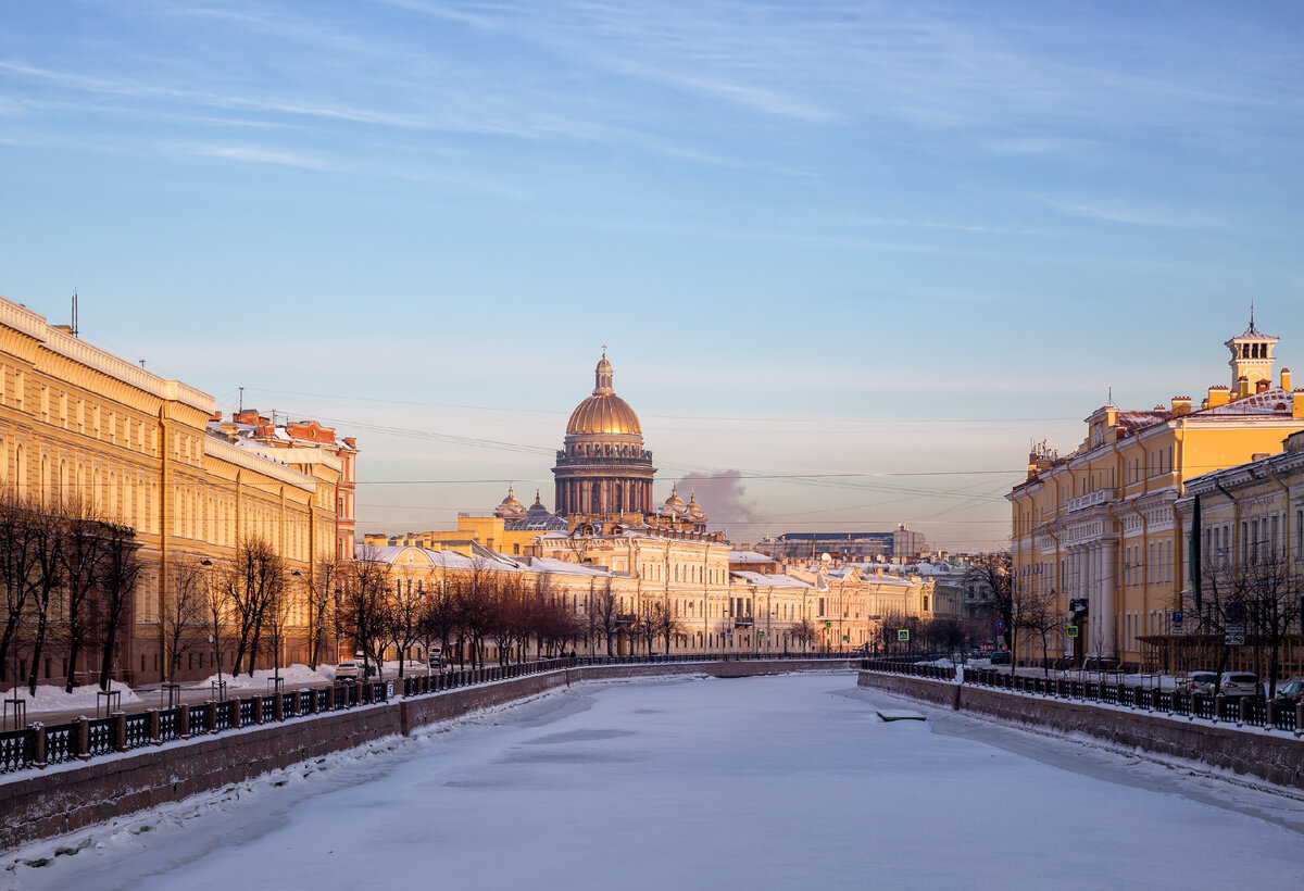 Ночной зимний питер. Необычные места петербурга зимой. Необычные места петербурга зимой. Дом зингера исаакиевский. Казанский собор (г.