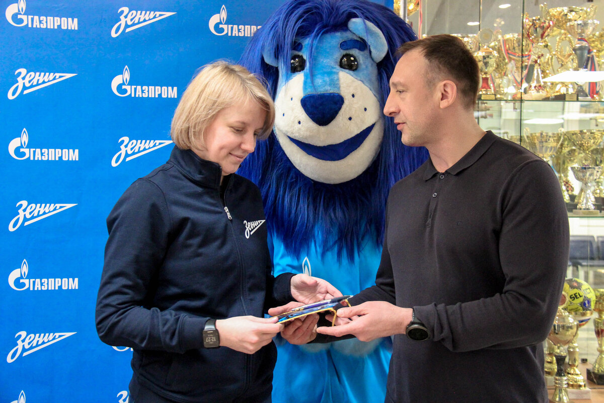 Виктор Горячев и заместитель директора ГК "Зенит" Марина Журова