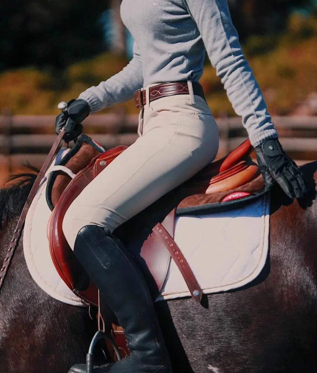 Конные лосины. Верховая езда. Одежда для верховой езды. Одежда для катания на лошадях. Одежда для езды верхом.