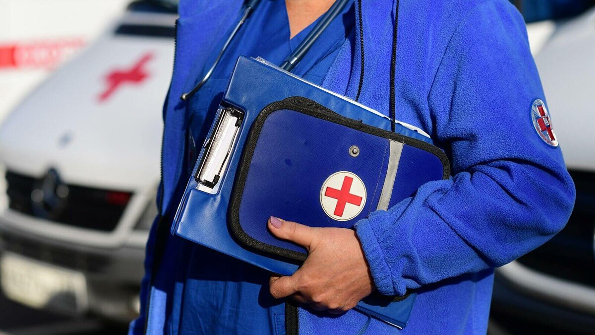 список запрещенных продуктов в больнице. список разрешенных продуктов для передачи в больницу. что можно принести человеку в больницу. цветы и фрукты в больнице. лекарства в больнице.