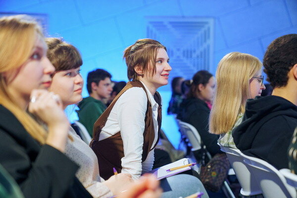     В ивановском «Солярисе» стартовал новый цикл лекций проекта «СЛОН»