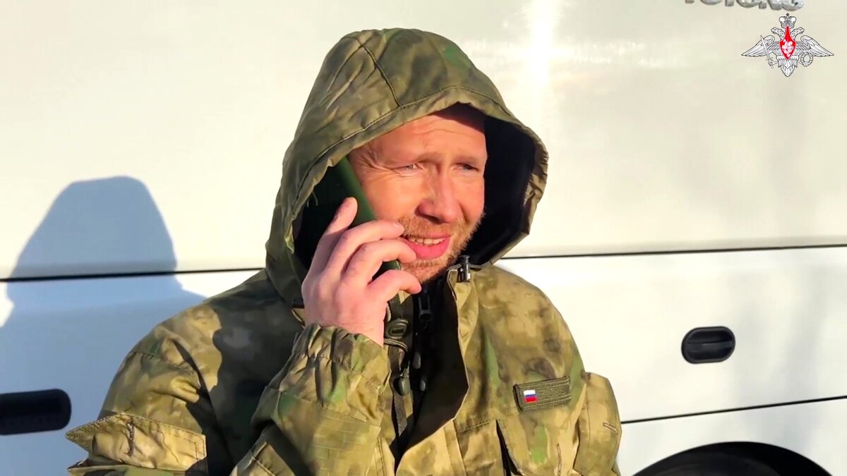    Четверо югорчан вернулись домой из украинского плена