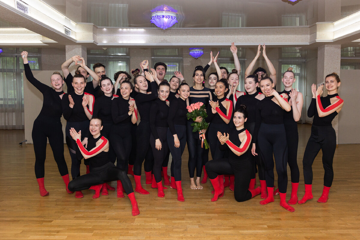 диплом о профессиональной переподготовке с отличием. академия специалистов ухта. логотип центра специалист. ано дпо академия профессиональных стандартов. академия проф переподготовки.