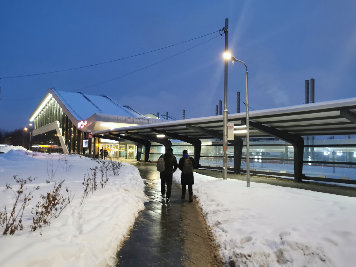 МЦД "Щукинская", вход № 1. 