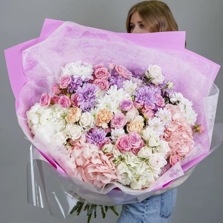 Букет из роз и хризантем от AzaliaNow